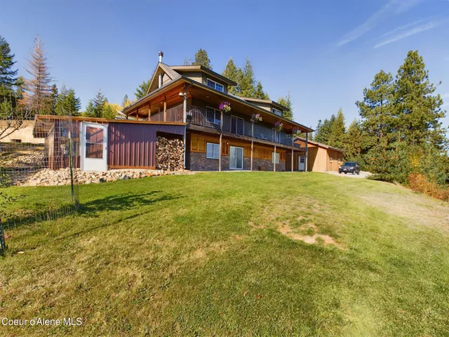 $925,000 | 445 Moose Mountain Lane, Pinehurst, ID 83850