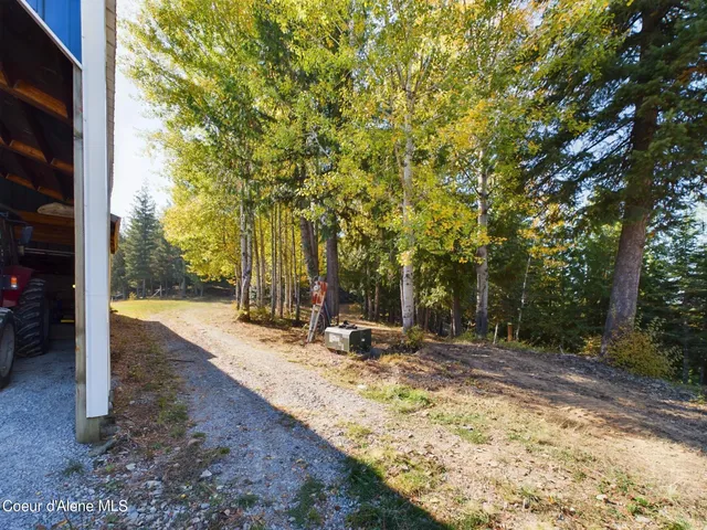 $925,000 | 445 Moose Mountain Lane, Pinehurst, ID 83850