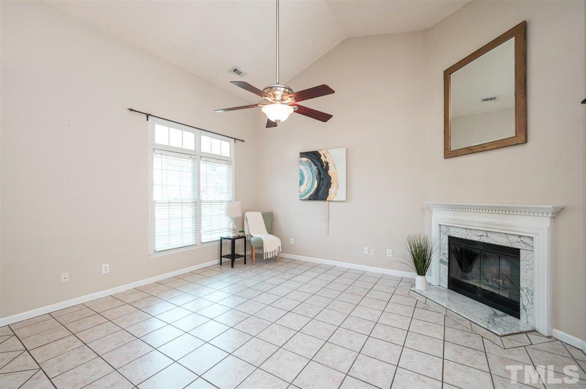 11217 North Radner Way Raleigh, NC 27613 - Photo 4 of 24