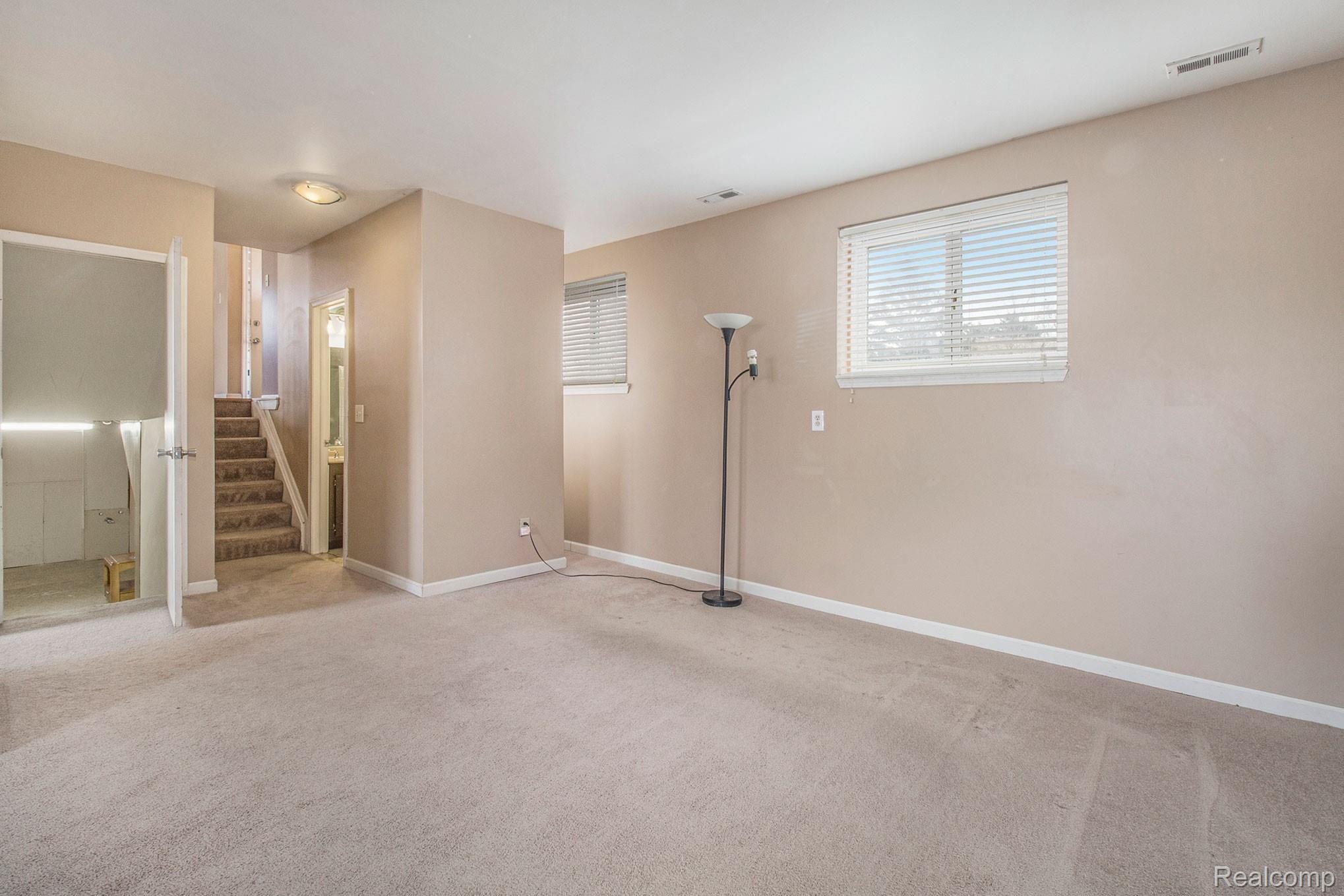 6335 Raintree Drive Canton, MI 48187 - Photo 41 of 46 IMG_2921.jpg