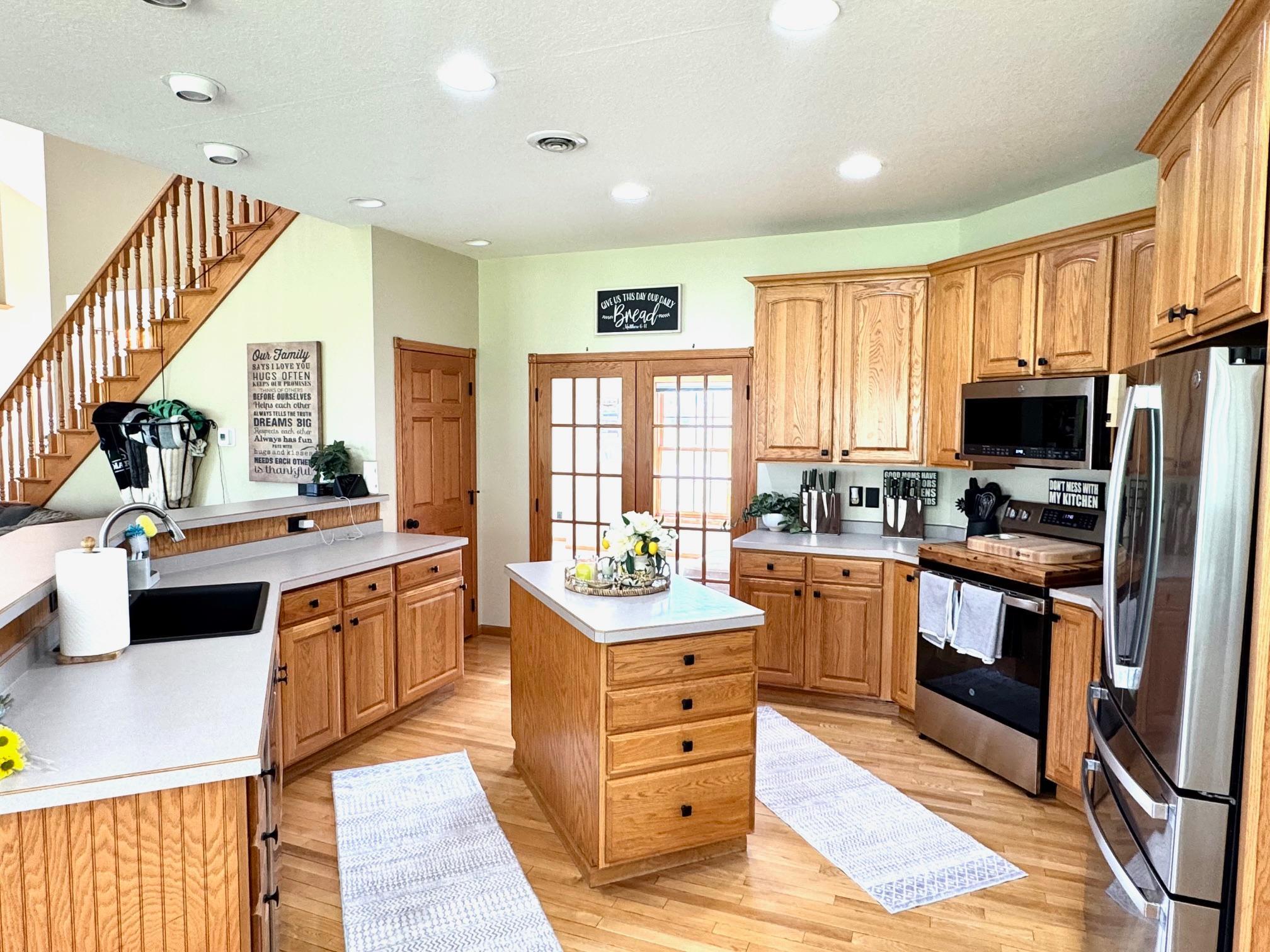 901 6th Street Southwest Roseau, MN 56751 - Photo 9 of 31