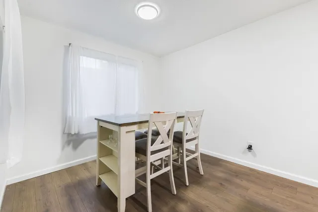 $364,000 | 5640 Verner Oak Court, Unit 2, Sacramento, CA 95841