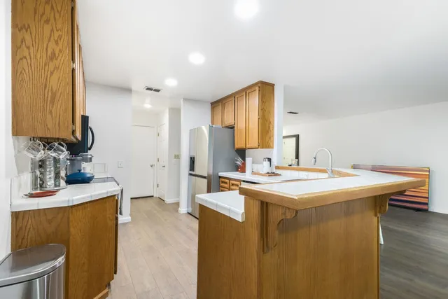 $364,000 | 5640 Verner Oak Court, Unit 2, Sacramento, CA 95841