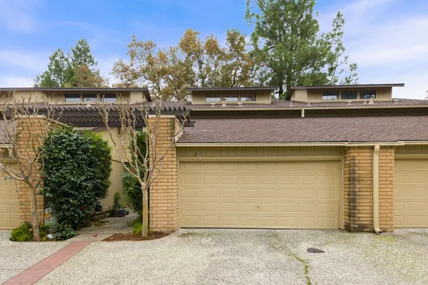 $349,000 | 5640 Verner Oak Court, Unit 2, Sacramento, CA 95841