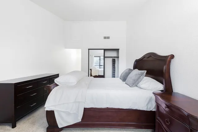 $364,000 | 5640 Verner Oak Court, Unit 2, Sacramento, CA 95841