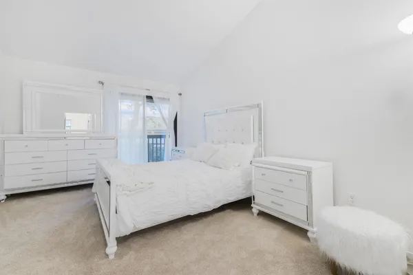 $349,000 | 5640 Verner Oak Court, Unit 2, Sacramento, CA 95841