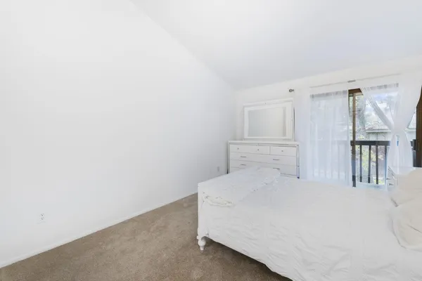 $349,000 | 5640 Verner Oak Court, Unit 2, Sacramento, CA 95841