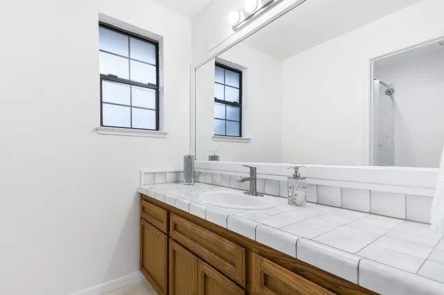 $364,000 | 5640 Verner Oak Court, Unit 2, Sacramento, CA 95841