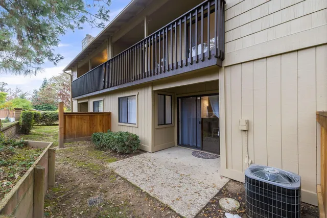 $364,000 | 5640 Verner Oak Court, Unit 2, Sacramento, CA 95841