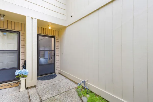 $349,000 | 5640 Verner Oak Court, Unit 2, Sacramento, CA 95841