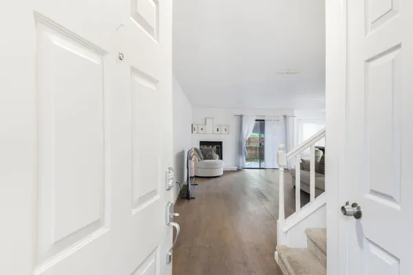 $349,000 | 5640 Verner Oak Court, Unit 2, Sacramento, CA 95841