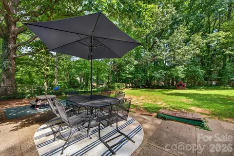$400,000 | 4914 Glenbrier Drive, Charlotte, NC 28212
