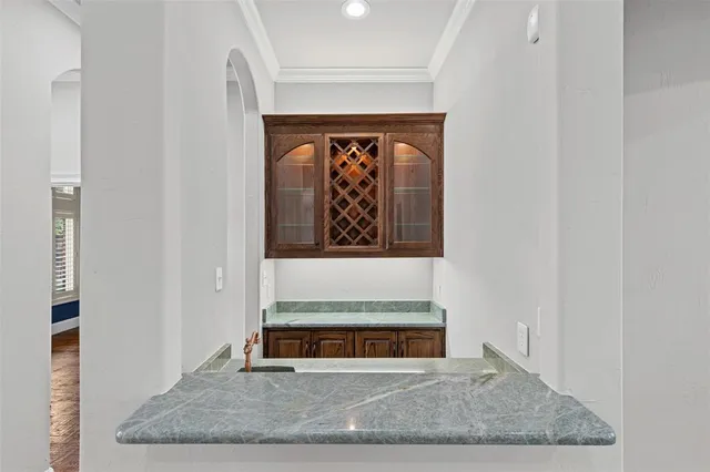 a view of entryway front of house