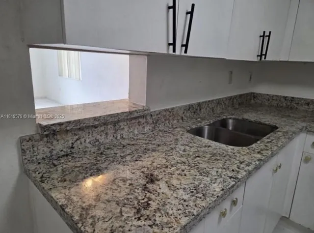 $1,850 | 5755 West 20th Avenue, Unit 206, Hialeah, FL 33012