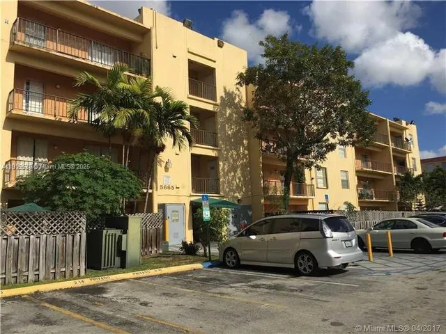 $1,850 | 5755 West 20th Avenue, Unit 206, Hialeah, FL 33012