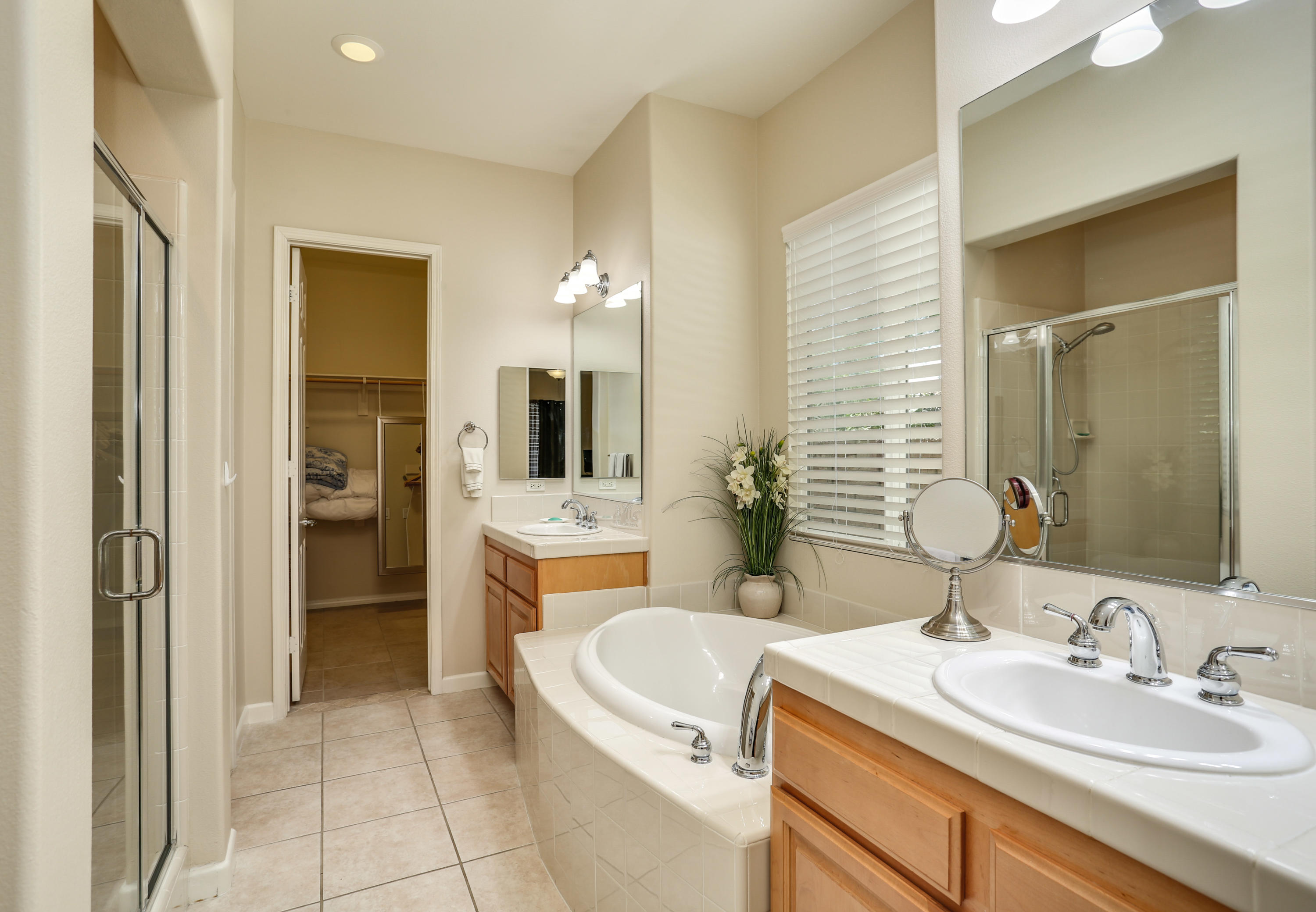 127 Shoreline Drive Rancho Mirage, CA 92270 - Photo 26 of 41 21