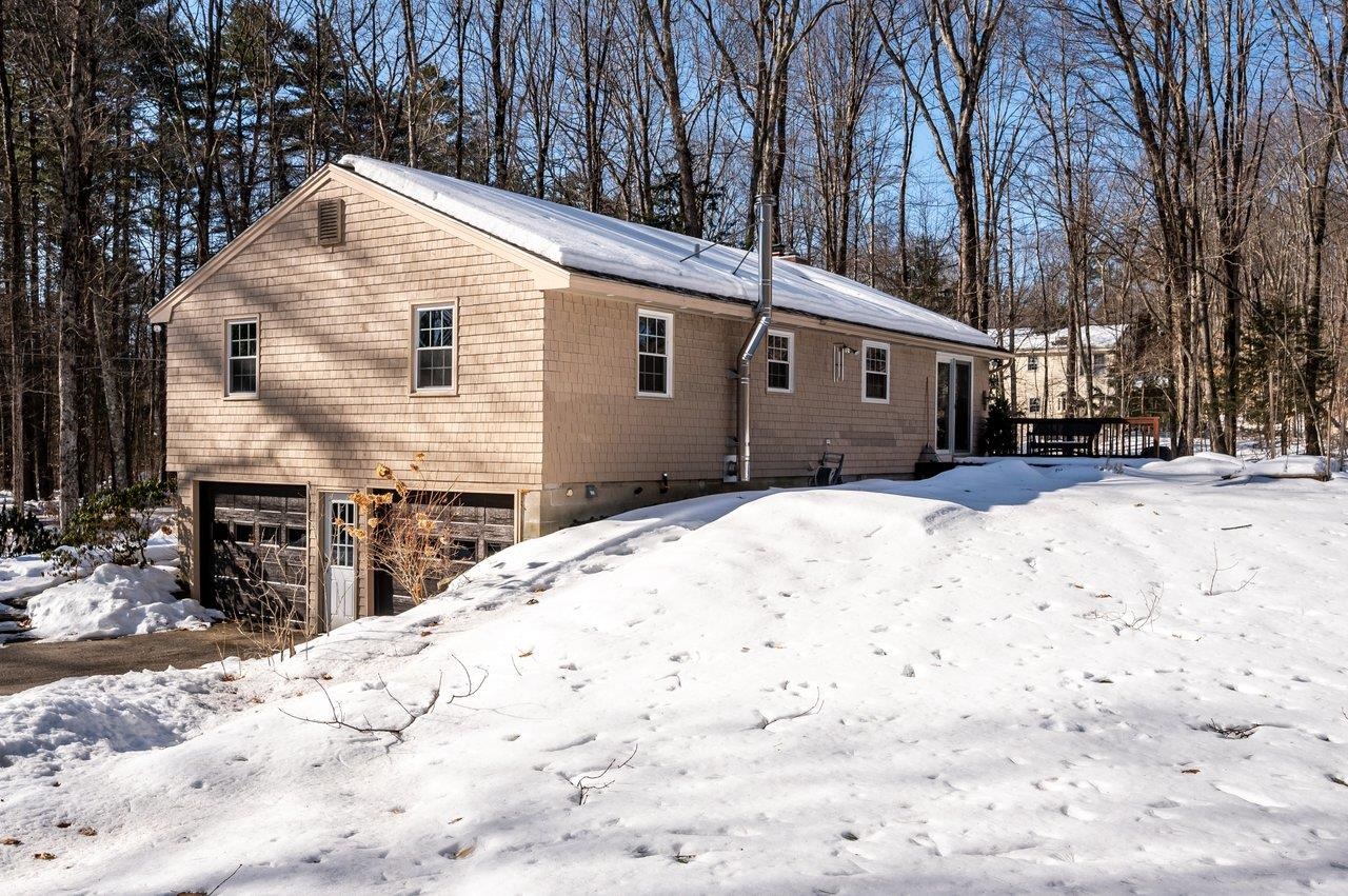31 Wednesday Hill Road Lee, NH 03861 - Photo 2 of 37