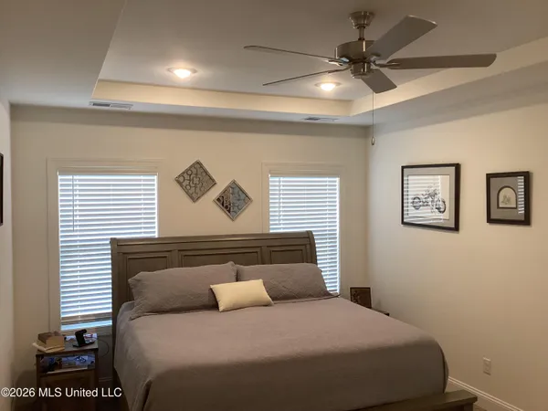 $444,800 | 5302 Aylesbury Lane, Olive Branch, MS 38654