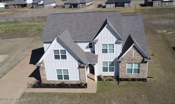 $444,800 | 5302 Aylesbury Lane, Olive Branch, MS 38654