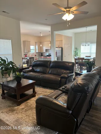 $444,800 | 5302 Aylesbury Lane, Olive Branch, MS 38654