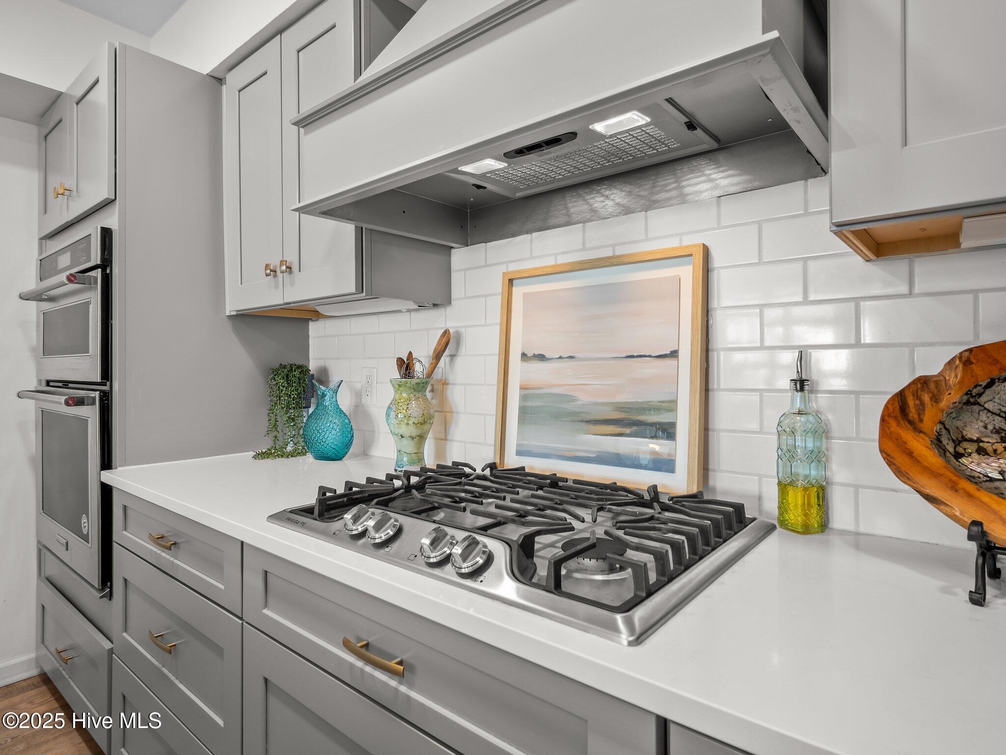 267 Live Oak Road Newport, NC 28570 - Photo 10 of 63 Vent Hood