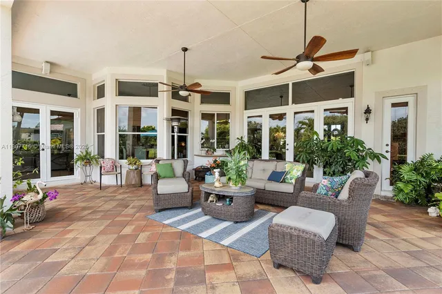 $1,849,000 | 14933 Southwest 33rd Street, Davie, FL 33331