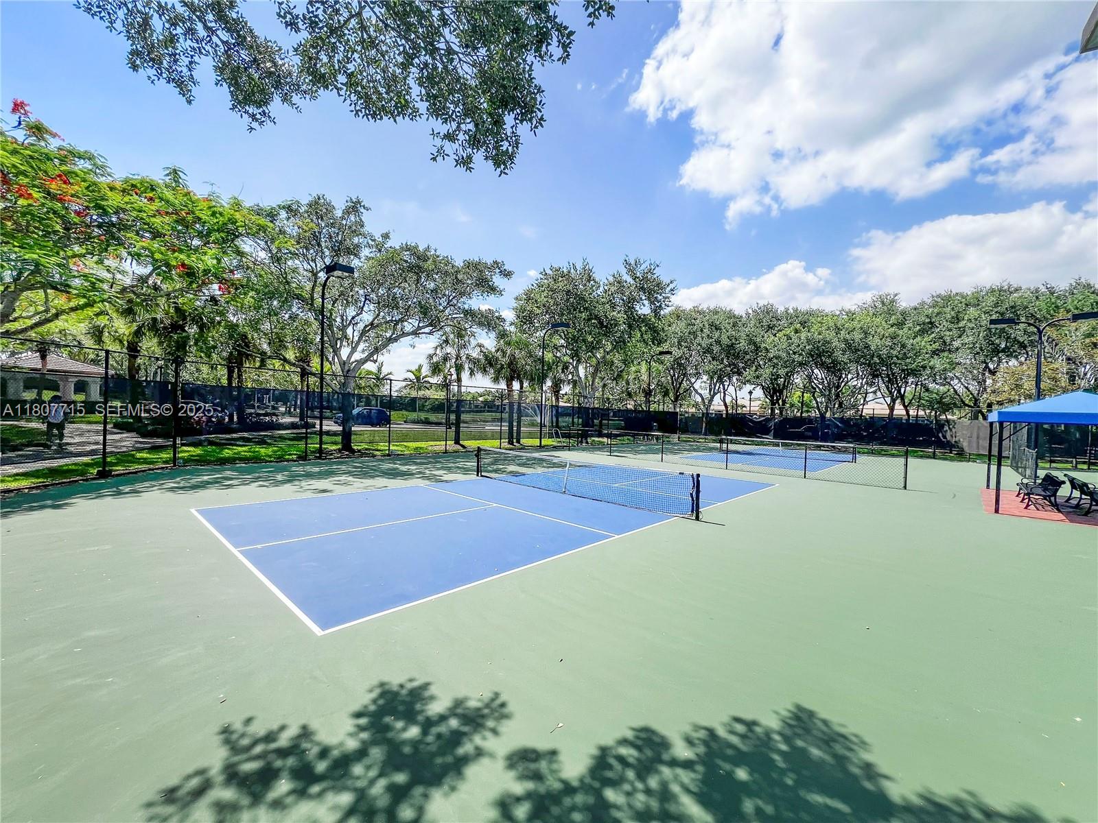 14933 Southwest 33rd Street Davie, FL 33331 - Photo 71 of 88 a view of a basket ball ground