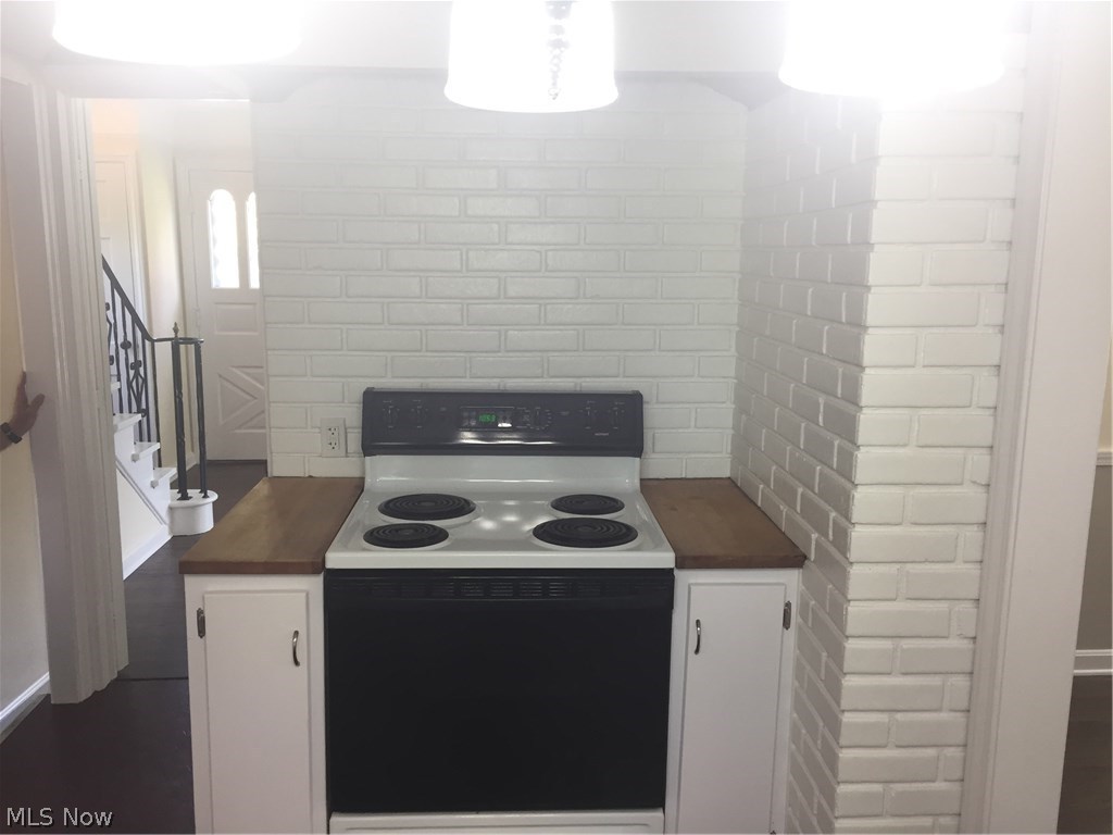 5136 Spencer Road Cleveland, OH 44124 - Photo 15 of 35 Gallery Image 15