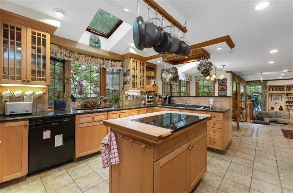 170 Morton Street Newton, MA 02459 - Photo 11 of 32