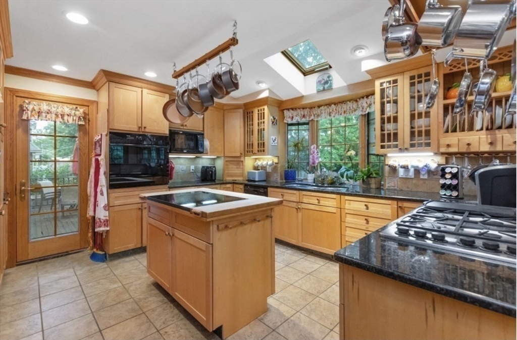 170 Morton Street Newton, MA 02459 - Photo 10 of 32