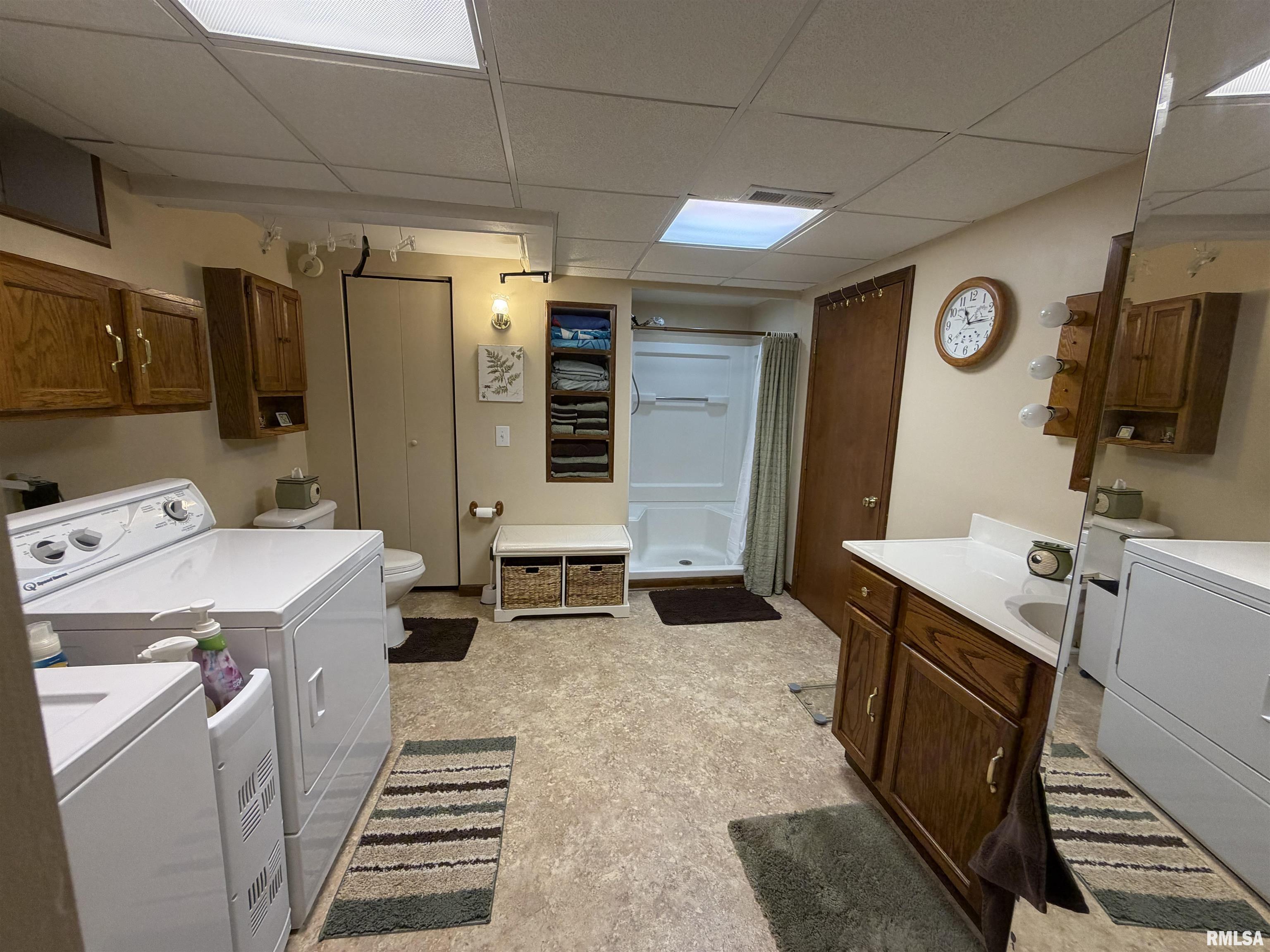 108 Astoria Road Springfield, IL 62704 - Photo 17 of 56 Gallery Image 17
