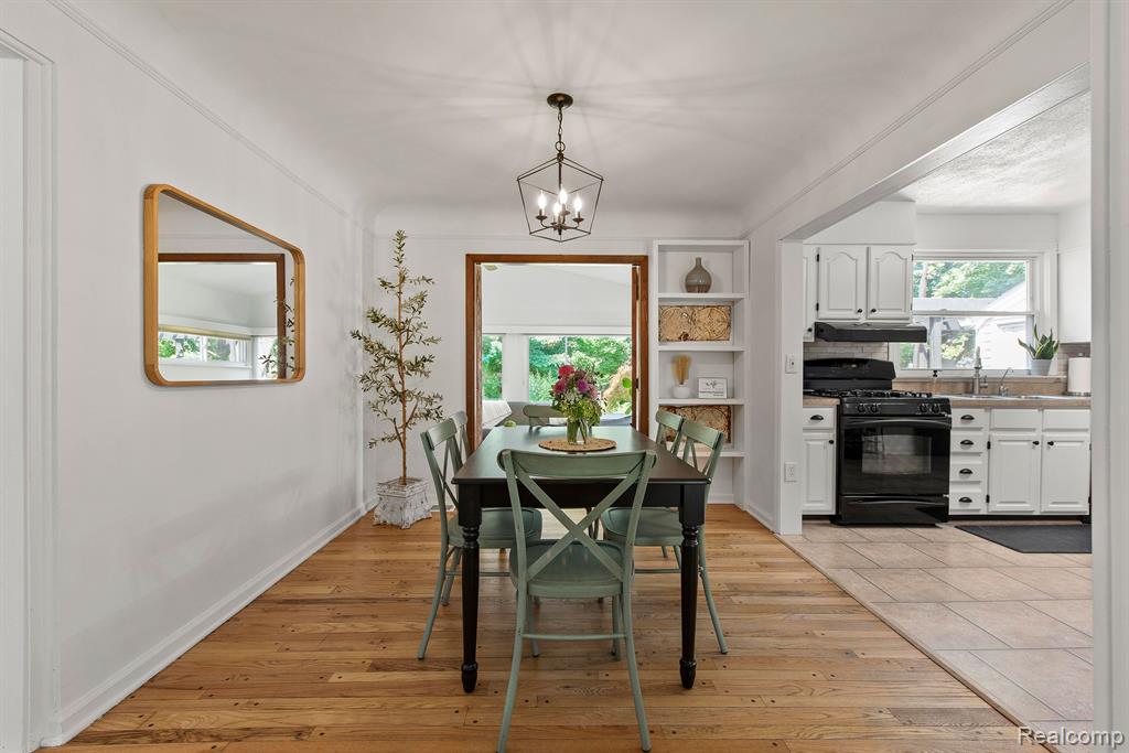 470 Maplehill Road Rochester Hills, MI 48306 - Photo 24 of 54