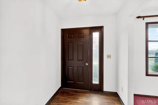 $299,900 | 437 Westpark Drive, Columbia, IL 62236