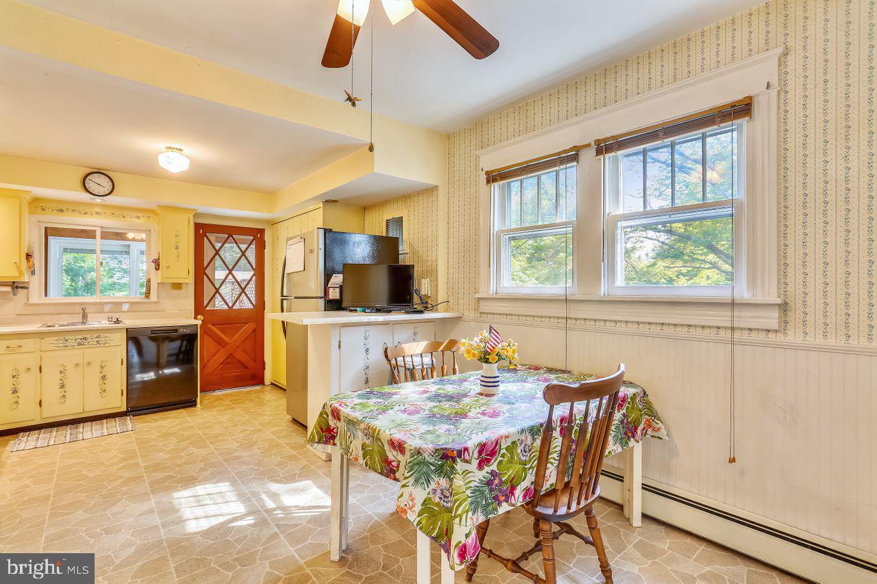 31 Ridge Road Westminster, MD 21157 - Photo 5 of 36 Gallery Image 5