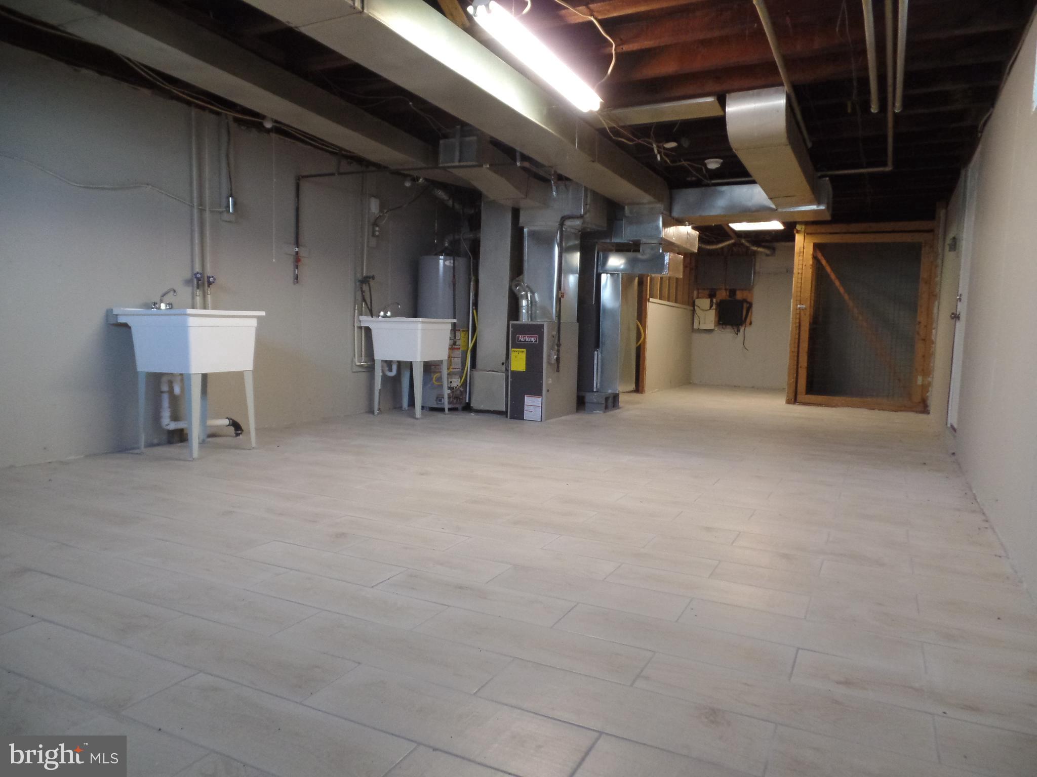 7226 Dungan Road Philadelphia, PA 19111 - Photo 16 of 20