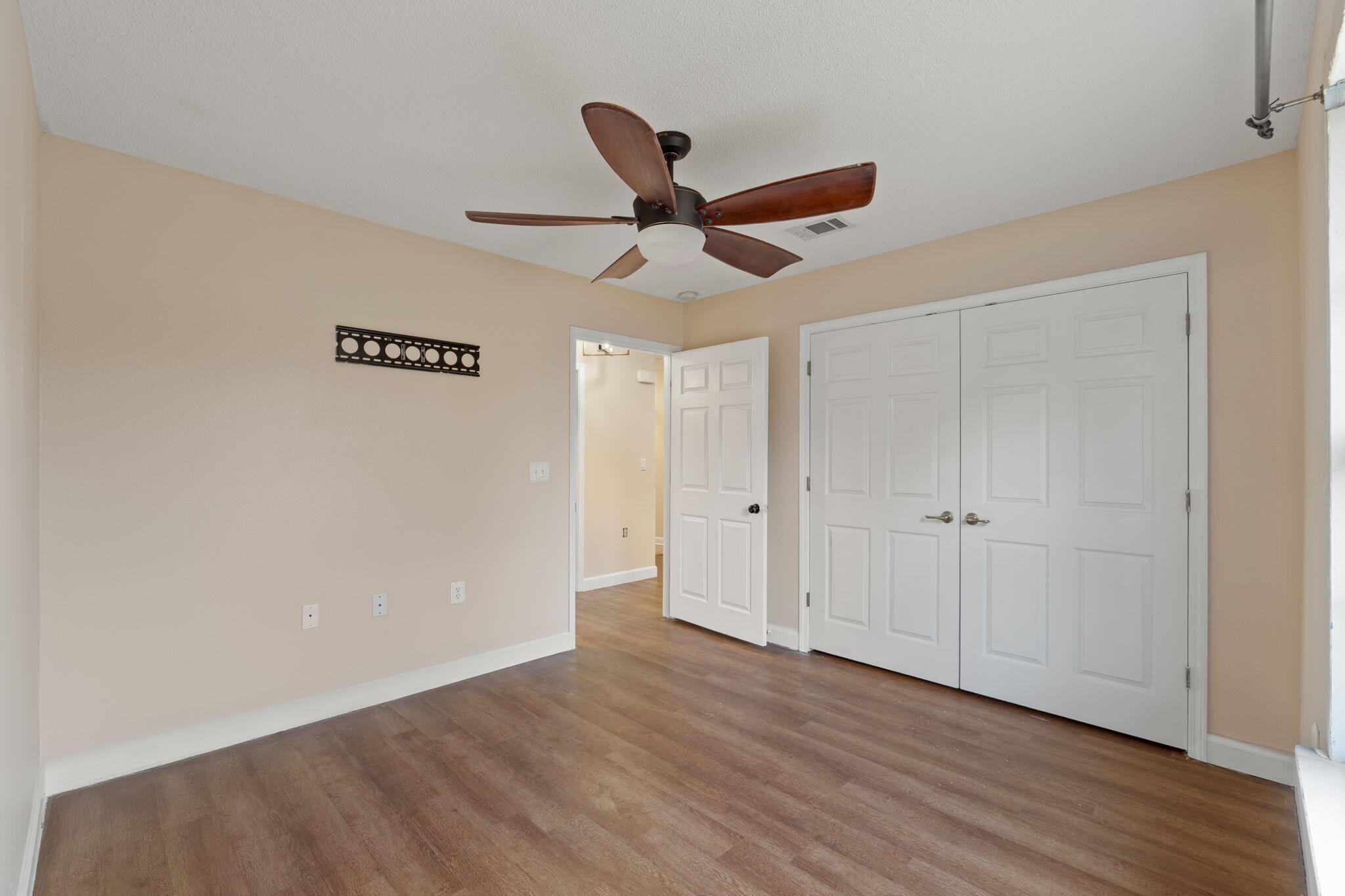 4701 Falcon Way Crestview, FL 32539 - Photo 17 of 36 17-web-or-mls-Final-18