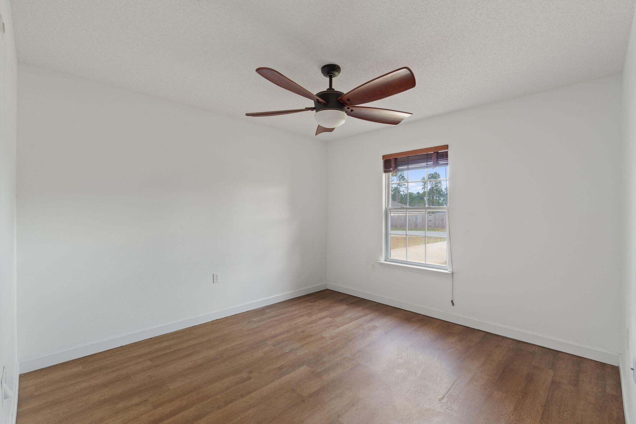 4701 Falcon Way Crestview, FL 32539 - Photo 19 of 36 19-web-or-mls-Final-21