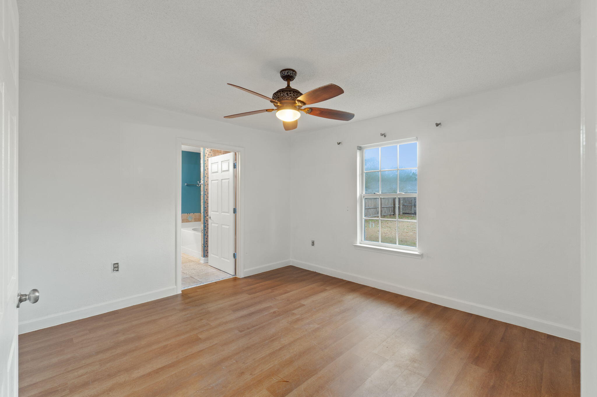 4701 Falcon Way Crestview, FL 32539 - Photo 22 of 36 22-web-or-mls-Final-10