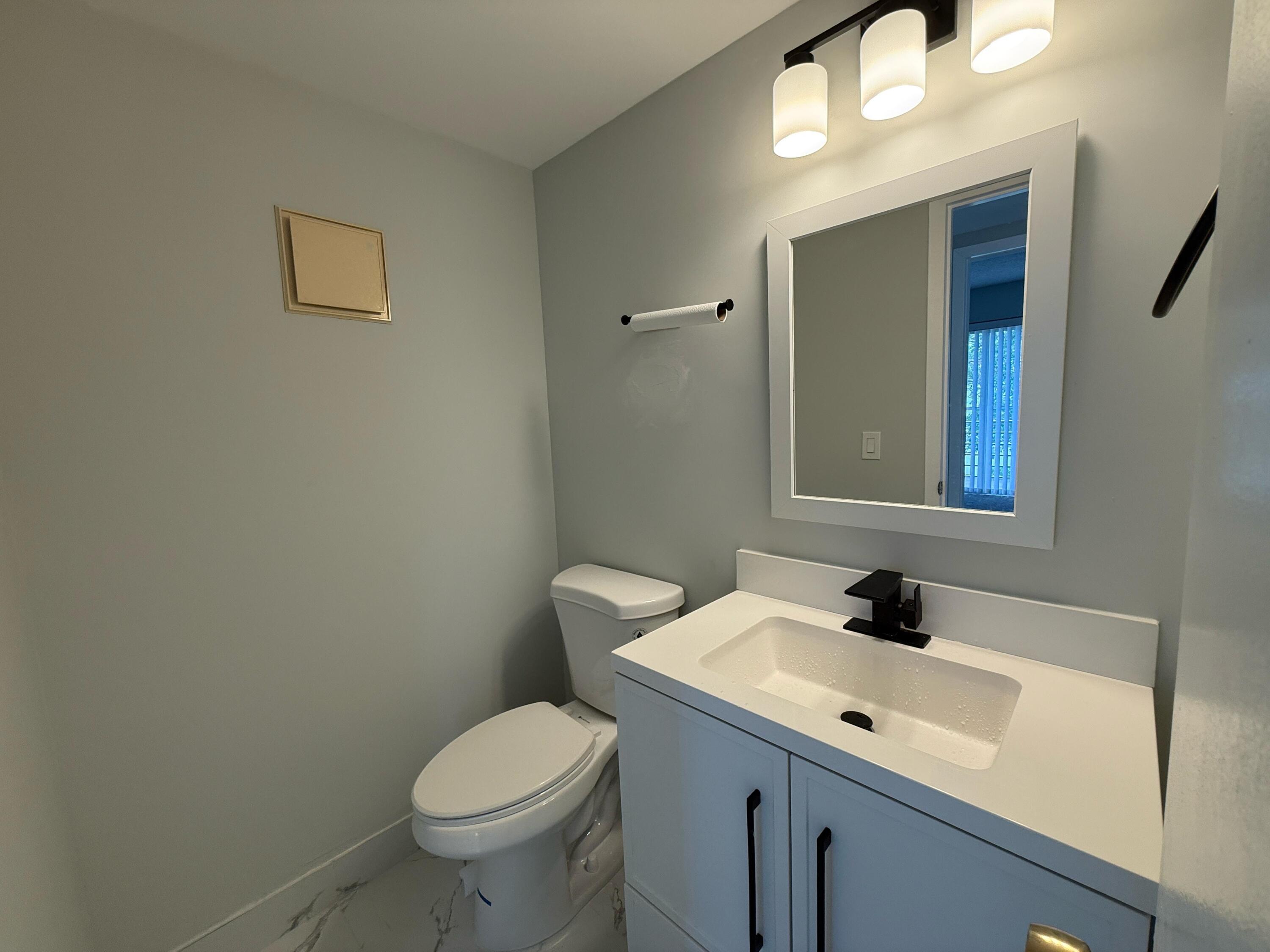 365 Brighton I, Unit 365I Boca Raton, FL 33434 - Photo 6 of 9 8f78d11a-1054-4de0-abcd-be769481e374