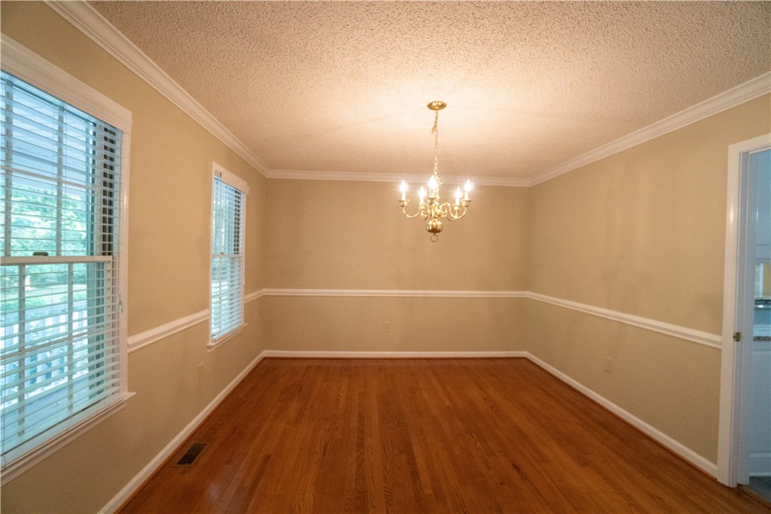 123 Shaftsbury Road Clemson, SC 29631 - Photo 8 of 37 Dining room