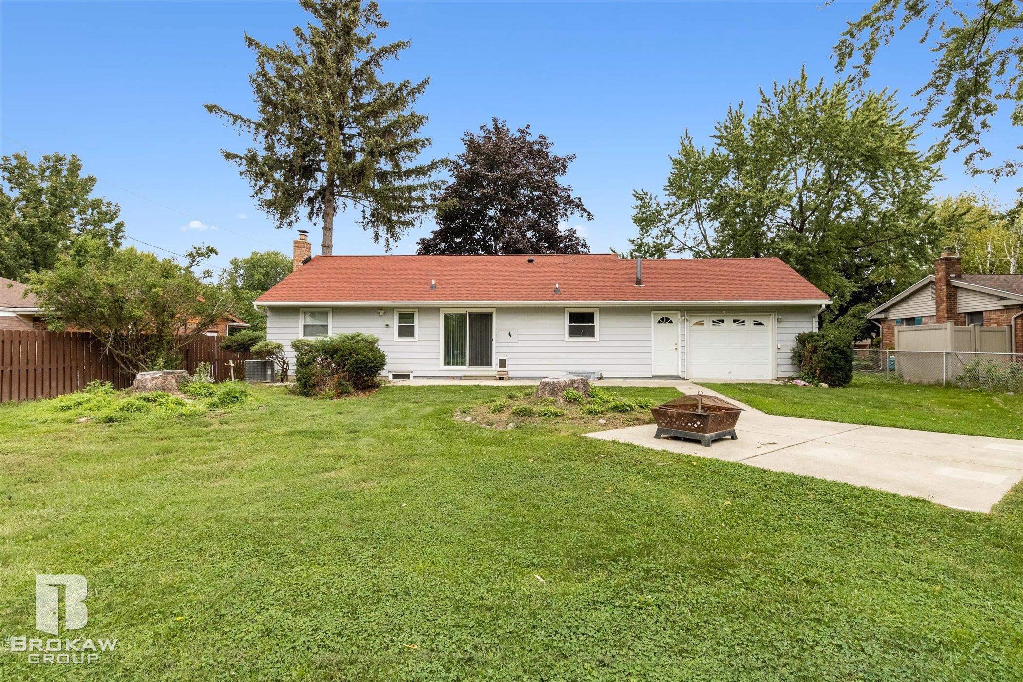 1489 Williamsburg Road Flint, MI 48507 - Photo 39 of 50 50121506-39.JPG