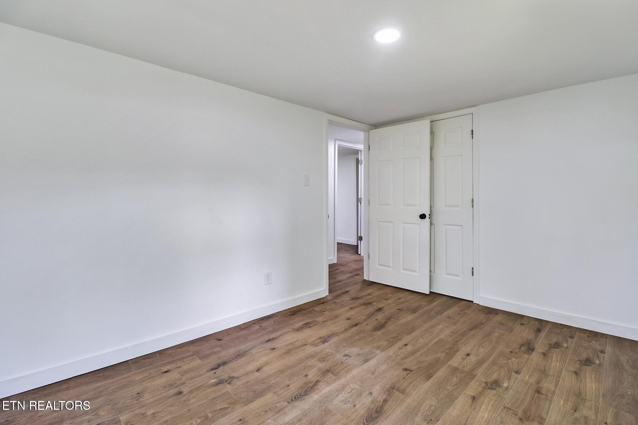 1095 Franklin Road Jamestown, TN 38556 - Photo 29 of 31 a view of an empty room