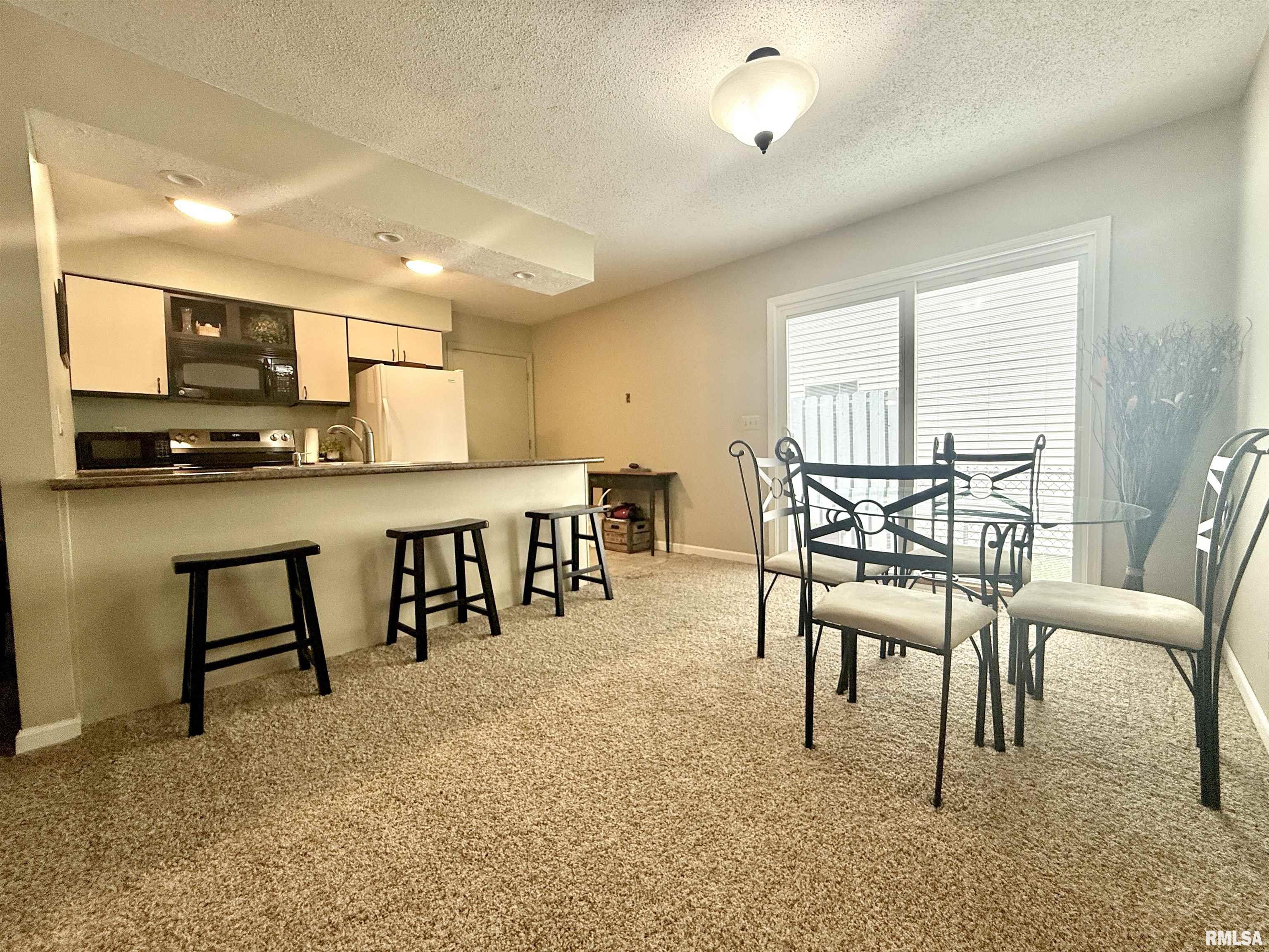 5248 Carlton Drive Springfield, IL 62703 - Photo 5 of 17