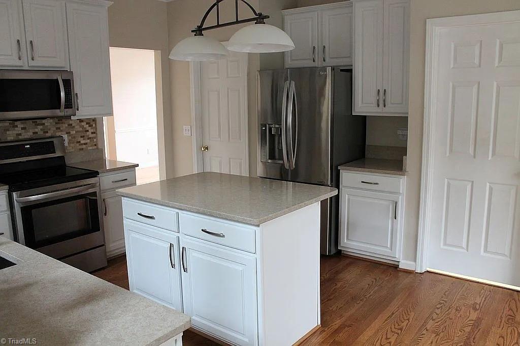 6207 High View Road Greensboro, NC 27410 - Photo 5 of 23 Gallery Image 5