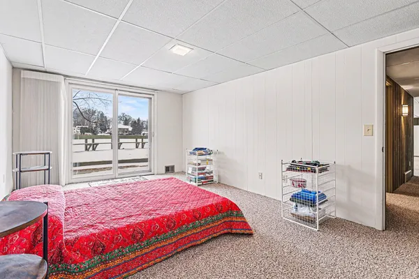 $464,500 | 1134 South Lakeside Drive, Battle Creek, MI 49015