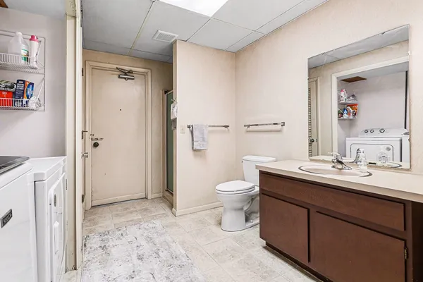 $464,500 | 1134 South Lakeside Drive, Battle Creek, MI 49015