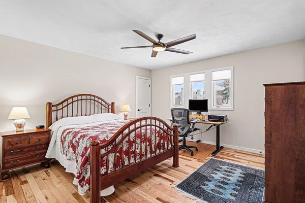 $464,500 | 1134 South Lakeside Drive, Battle Creek, MI 49015