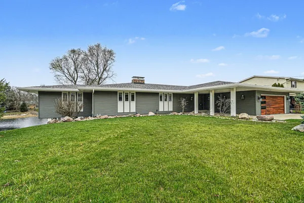 $454,500 | 1134 South Lakeside Drive, Battle Creek, MI 49015