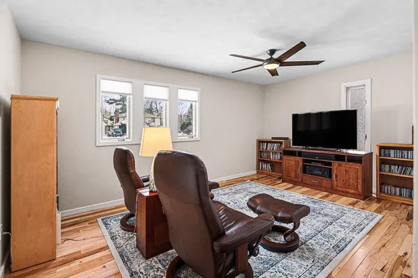 $454,500 | 1134 South Lakeside Drive, Battle Creek, MI 49015