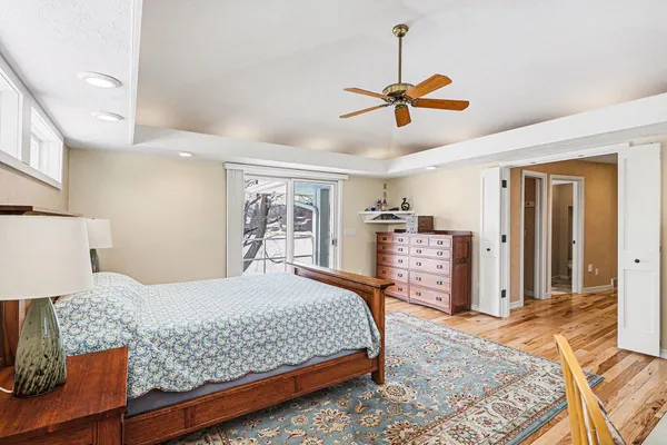 $464,500 | 1134 South Lakeside Drive, Battle Creek, MI 49015